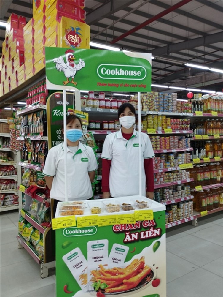 Thực Phẩm Đầy Năng Lượng: Tận Hưởng Chân Gà Ăn Liền Trong Cuộc Sống