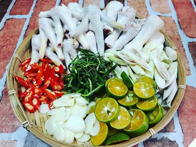 Cách làm chân gà sả tắc ăn liền giòn ngon, không bị nhớt, đắng
